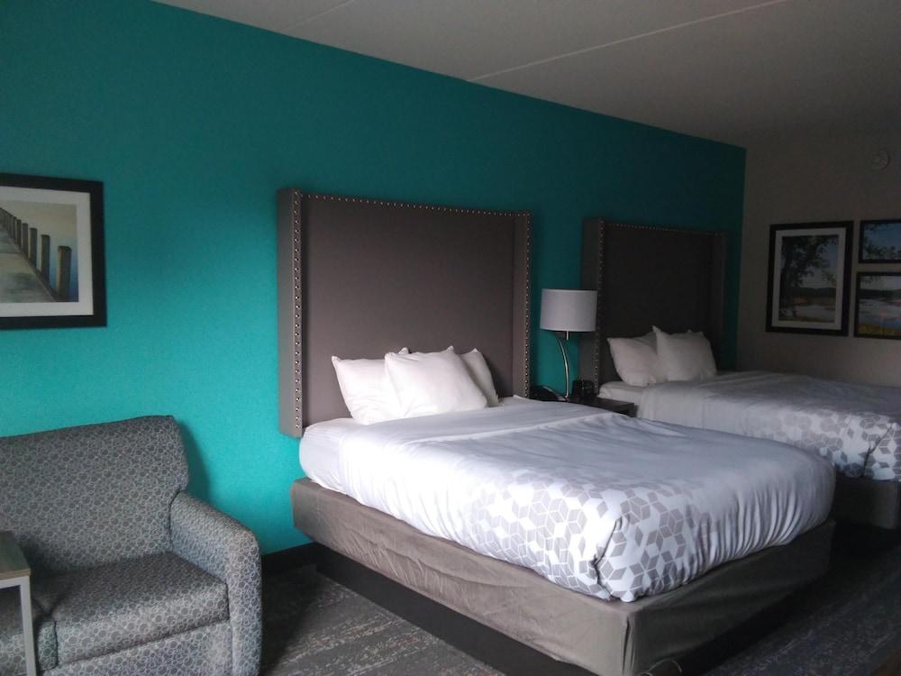 La Quinta By Wyndham Jamestown Bagian luar foto