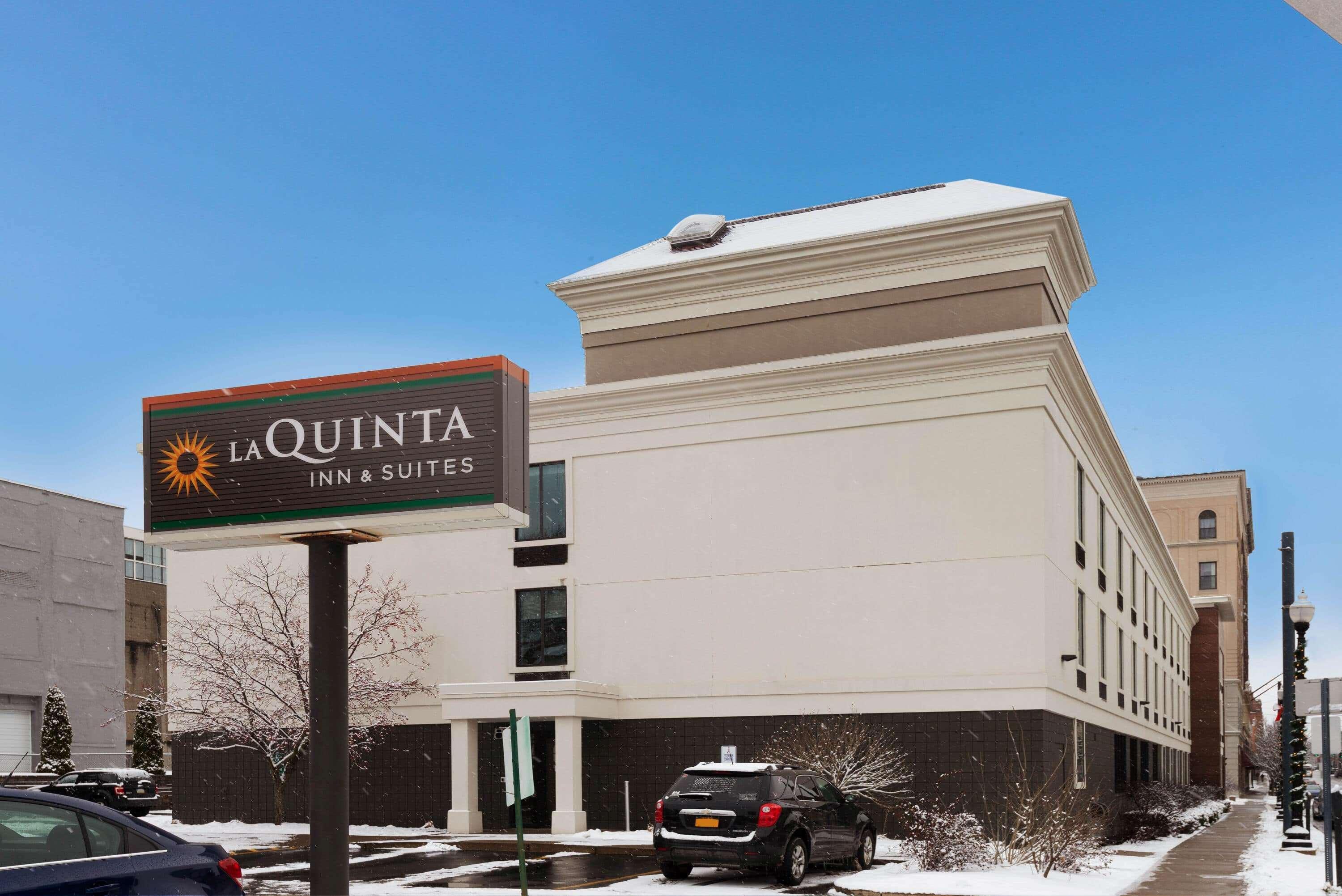 La Quinta By Wyndham Jamestown Bagian luar foto