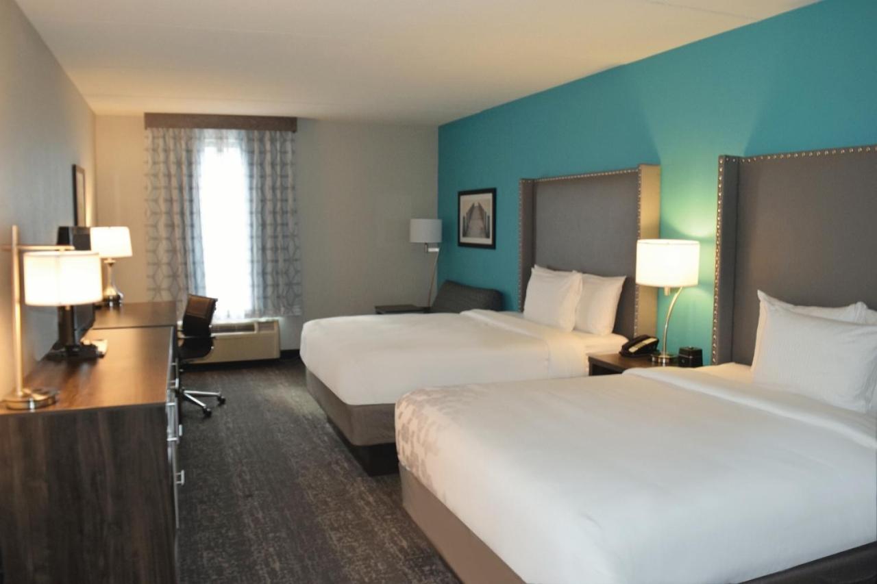 La Quinta By Wyndham Jamestown Bagian luar foto
